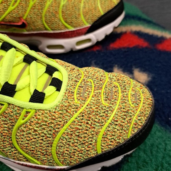 Nike Air Max Plus Volt Hot Punch SE Premium 862201-700 Women's Size 6.5 - Picture 11 of 14